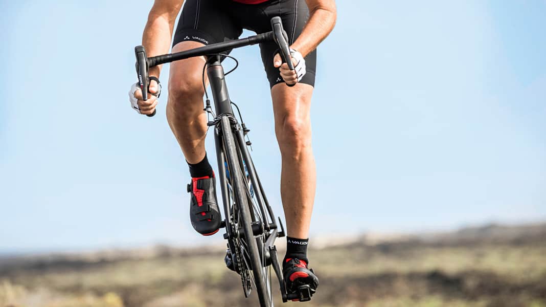 Douleurs au genou lors de la pratique du vélo de course : Causes et solutions