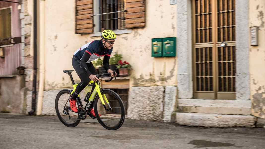 Spécial aéro : Ça va vite - Rouler plus vite sur un vélo de course avec des conseils aérodynamiques
