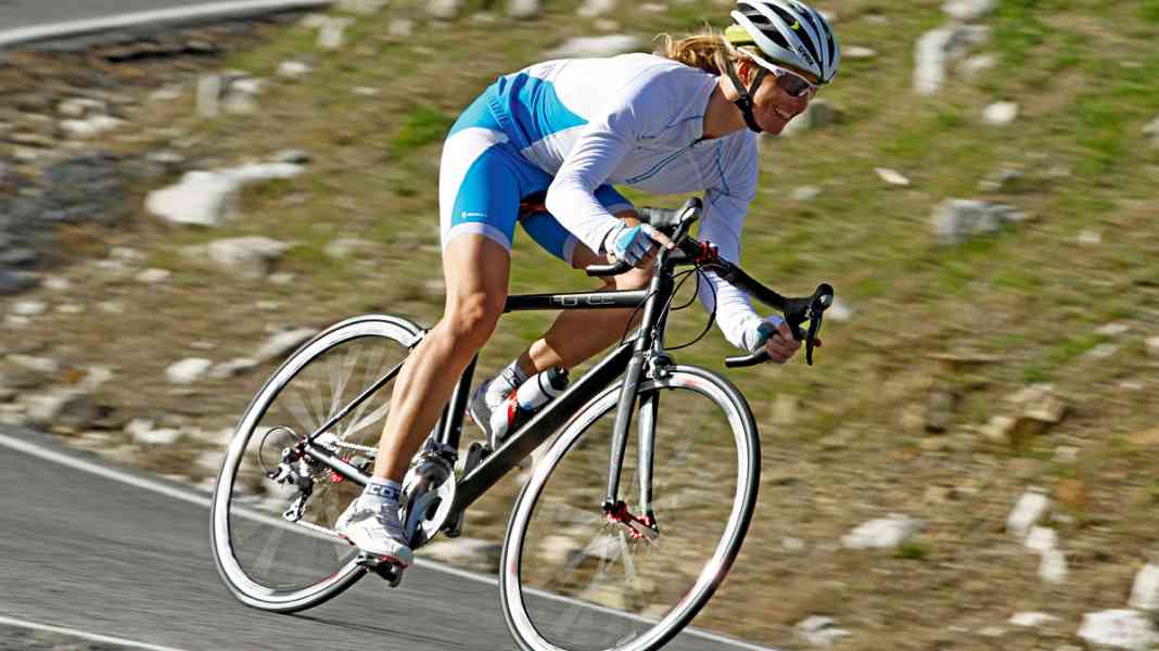 Road bike training during menstruation?