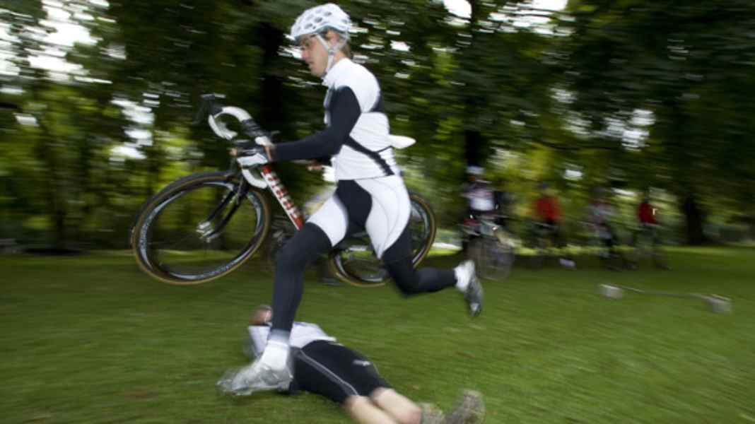 Vélos de course cross jusqu'à 1 500 euros