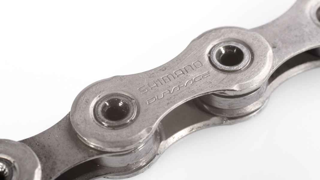 Wear test: eleven-speed chains