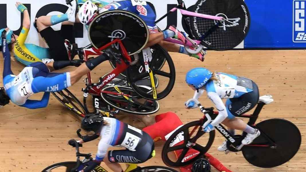 Grave chute lors de la coupe du monde de cyclisme sur piste à Brisbane