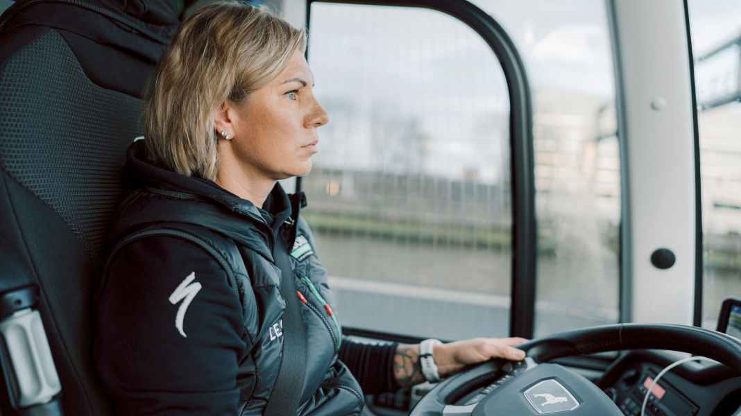 Jobs in professional cycling: This is the Bora-Hansgrohe bus driver