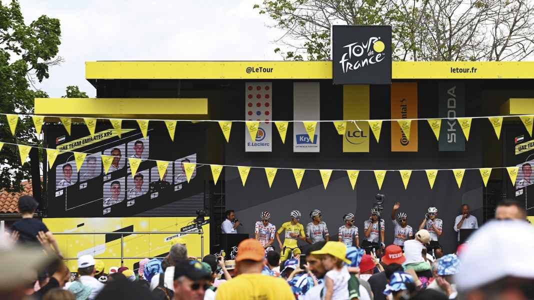 Tour de France : gigantesque foire en plein air pour l'industrie du vélo
