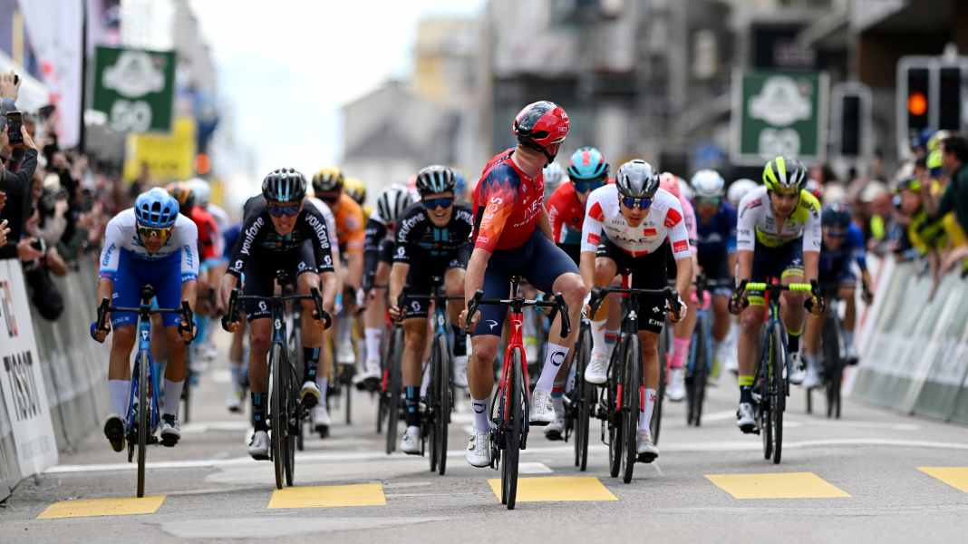 Tour de Romandie: Erneuter Führungswechsel: Hayter siegt und holt Gelb