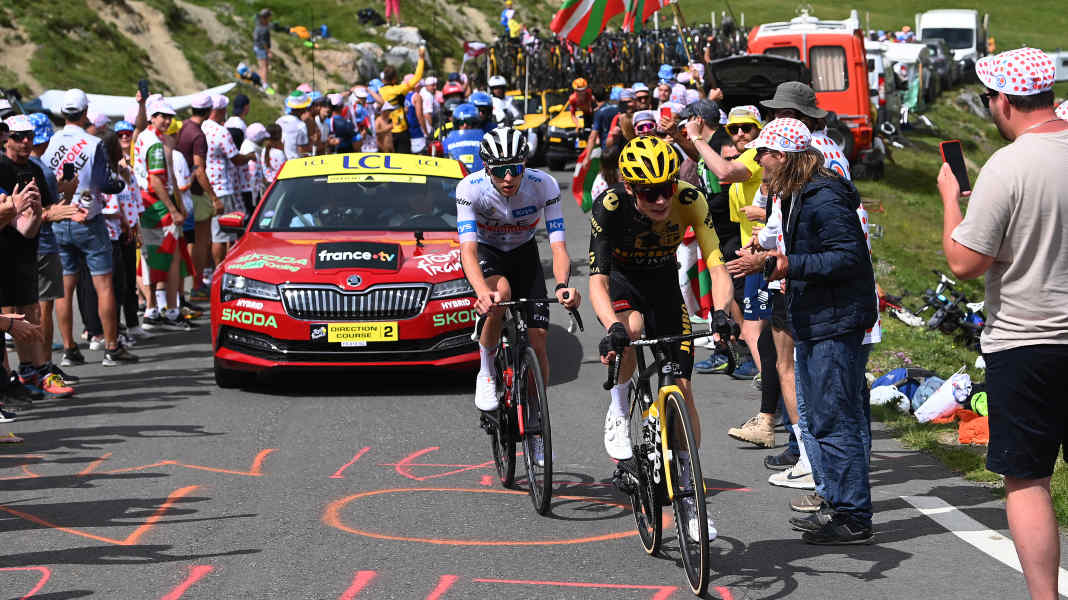Comments on stage 6: "It's going to be a hell of a fight all the way to Paris"