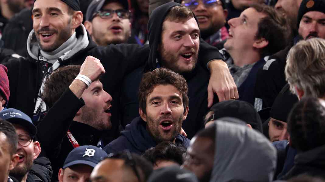 BVB vs. PSG: Net celebrates Thibaut Pinot