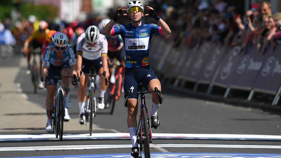 RideLondon Classique 2024 - Stage 2: Even clearer than at the start: Wiebes in front again