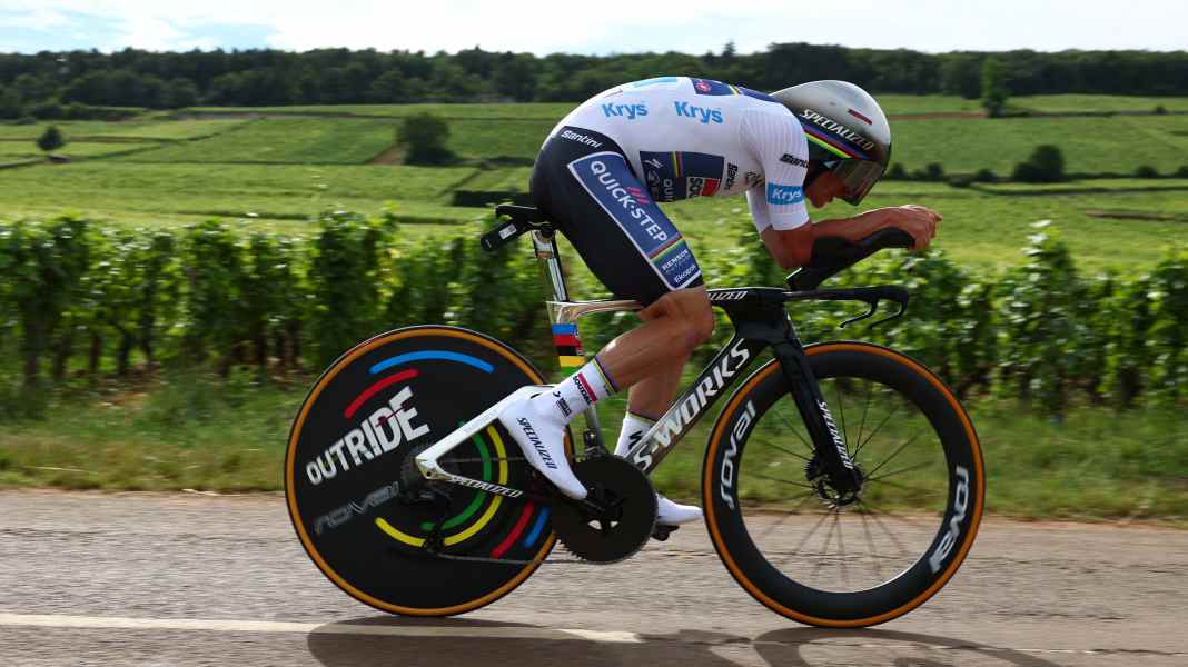 Tour de France 2024: Evenepoel defeats Pogacar in the time trial