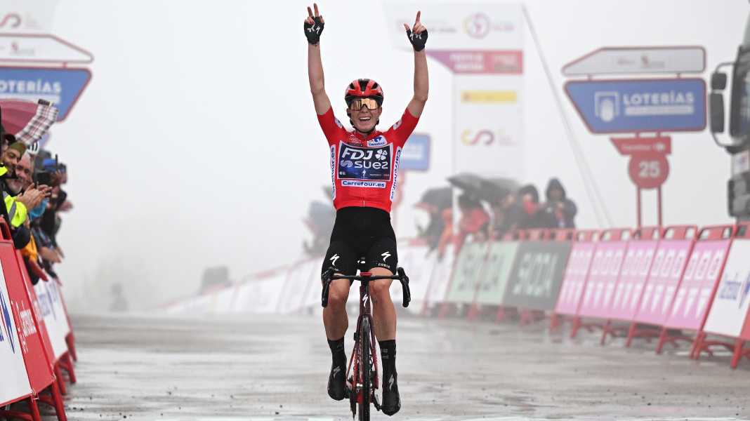 La Vuelta Femenina 2025: Vollering feiert Gesamtsieg