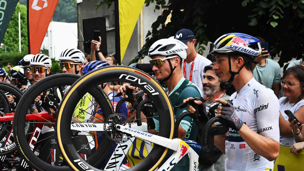 Le peloton en haie : des adieux en forme d'oie pour Bardet au Dauphiné