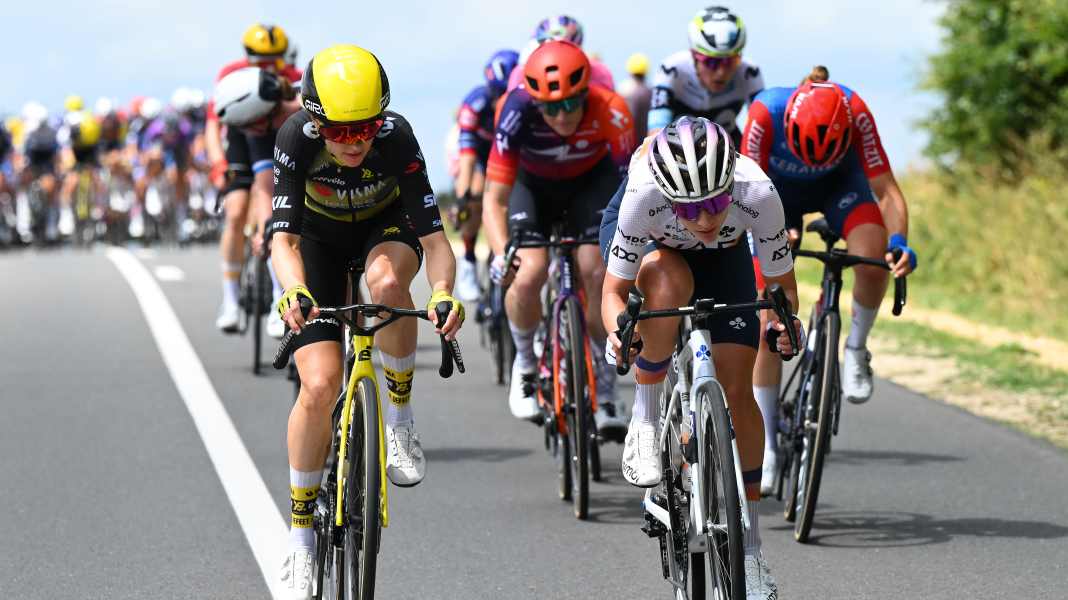 The TOUR Tech briefing on stage 6 of the Tour de France Femmes 2025