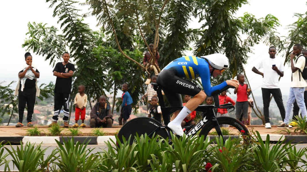 Championnats du monde de cyclisme 2025 : Söderqvist distancie nettement la concurrence lors de sa course en or dans le contre-la-montre des moins de 23 ans