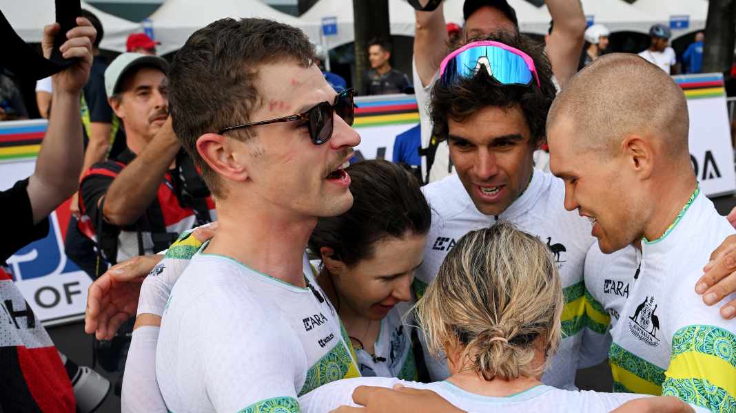 2025 World Cycling Championships: Australia defends mixed relay title after thriller in the women's relay