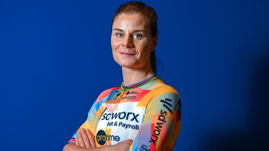 Double championne du monde : Premier temps fort pour Lotte Kopecky : Omloop Het Nieuwsblad