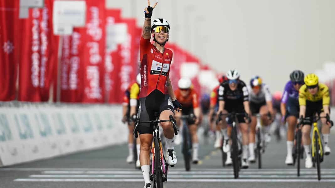 UAE Tour Women: Verängstigte Wiebes setzt Siegesserie fort