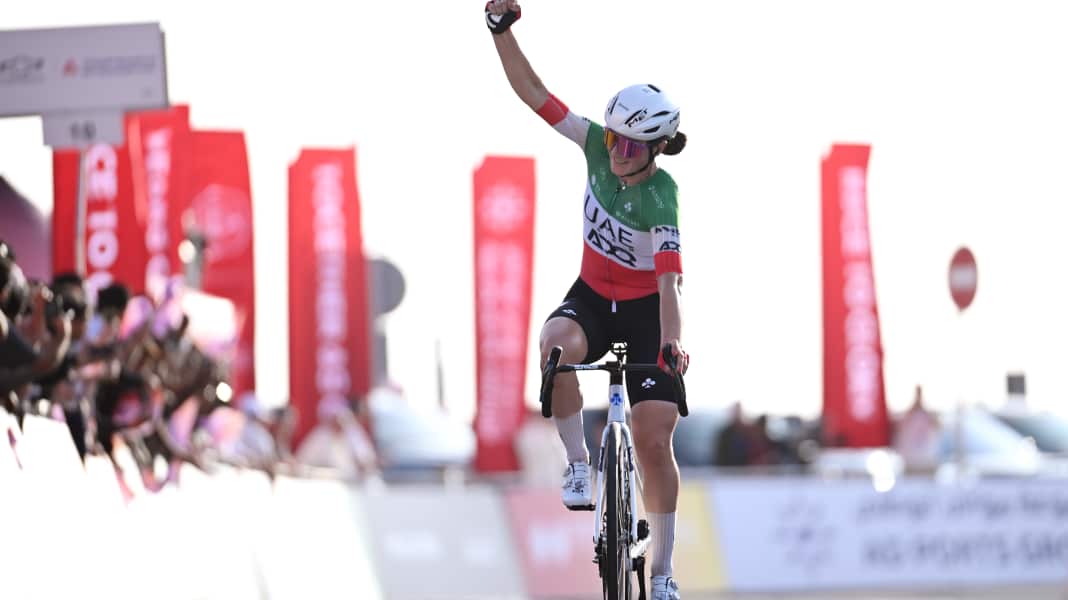 UAE Tour Women: Longo Borghini triumphiert am Jebel Hafeet und verteidigt Gesamtsieg