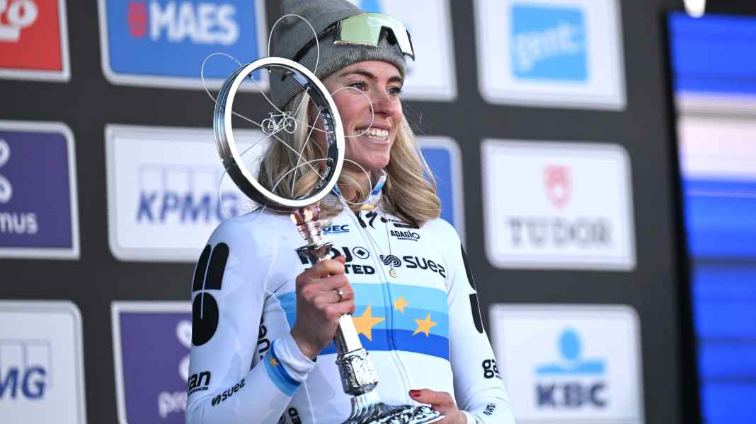 Omloop Het Nieuwsblad 2026: Vollering siegt bei den Frauen - dank Vorarbeit von Koch