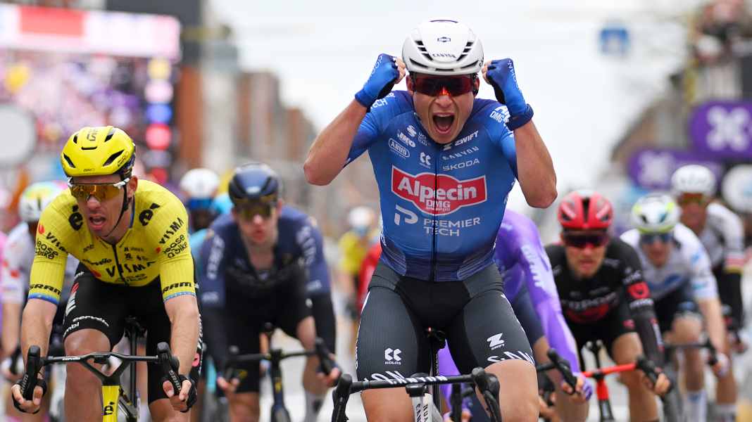Middelkerke - Wevelgem: Philipsen sprintet zum Klassikersieg
