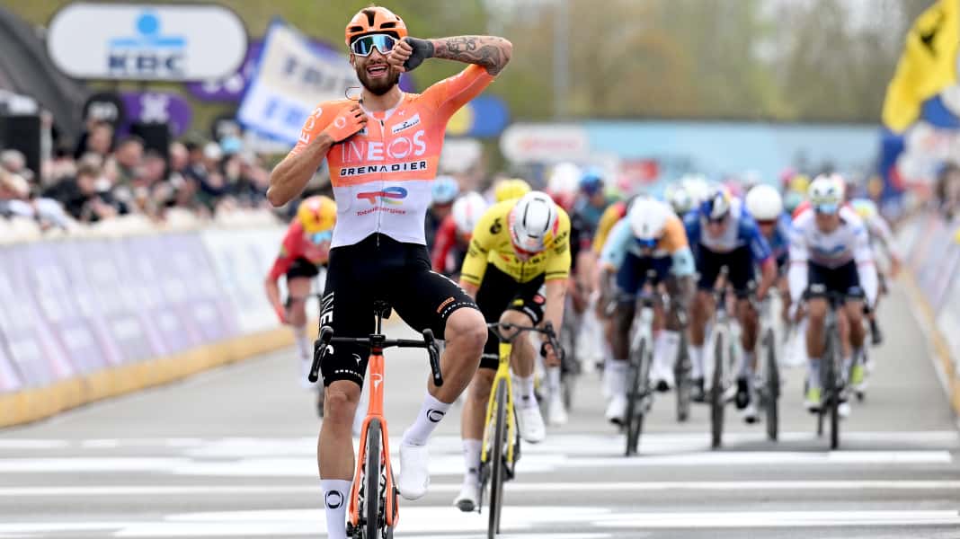 Dwars door Vlaanderen 2026: No happy ending for van Aert: Ganna wins his first classic despite two defects
