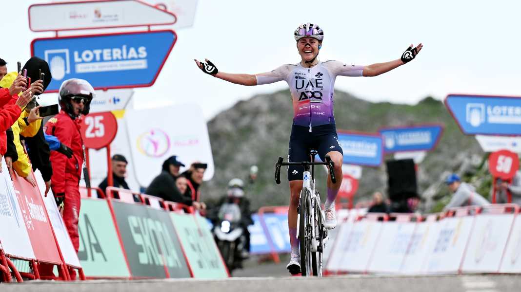 Vuelta Femenina: Blasi fängt van der Breggen noch ab und feiert Grand-Tour-Sieg