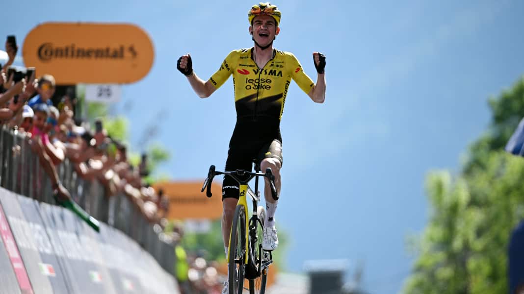 Giro d'Italia - Stage 19: Vingegaard helper Kuss takes the queen stage from the escape group