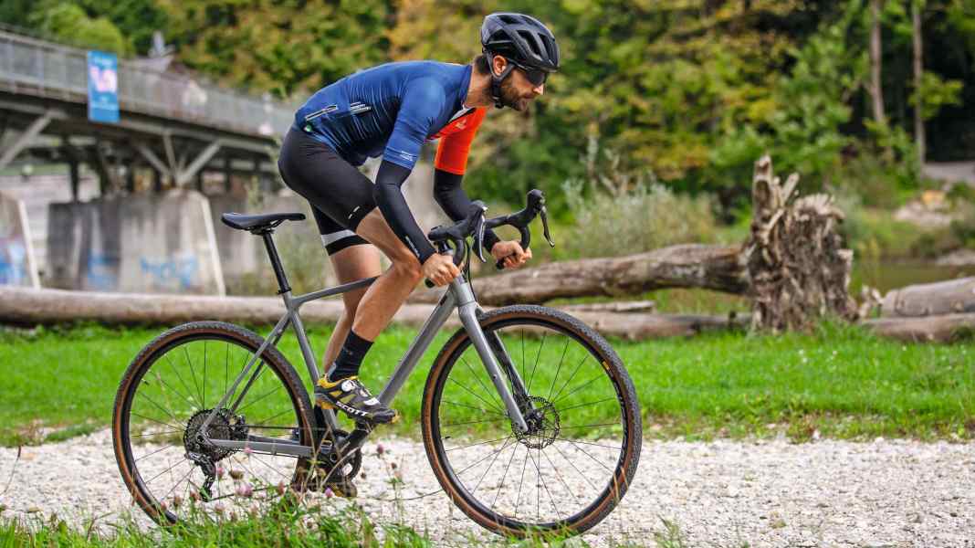 Radon Regard 10.0: The versatile gravel bike in the TOUR test