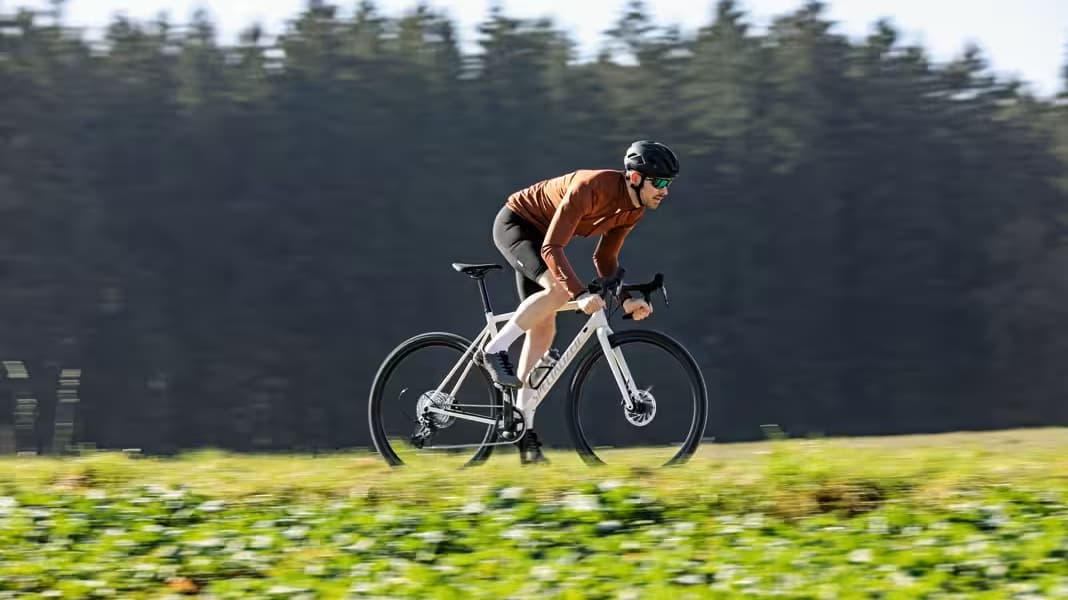 Räder, Bekleidung, Tools: Die besten Rennrad- und Gravel- Angebote im Winterschlussverkauf