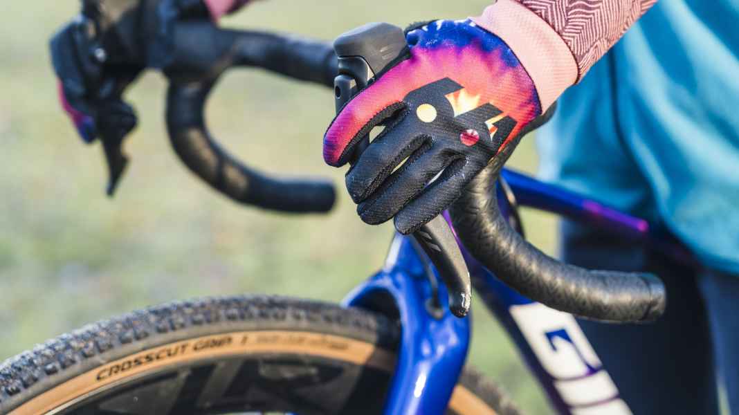 Racing handlebars for little people: Three gravel bikes for kids at a glance