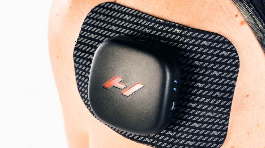 Venom Go from Hyperice: TOUR tested the heat and vibration device