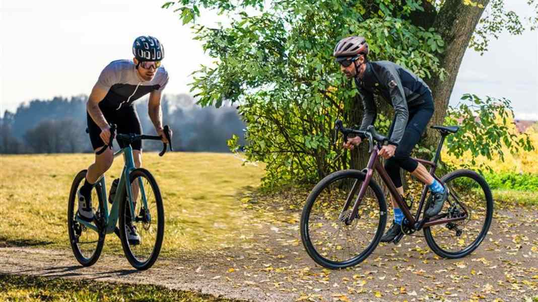 Test Cube Nuroad C:62 One vs SLX: Cube gravel bikes in direct comparison