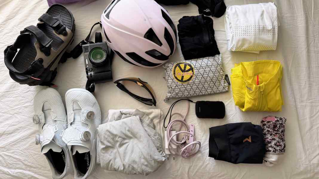 TOUR Transalp: Minimalistische Packliste für das Etappenrennen in den Alpen