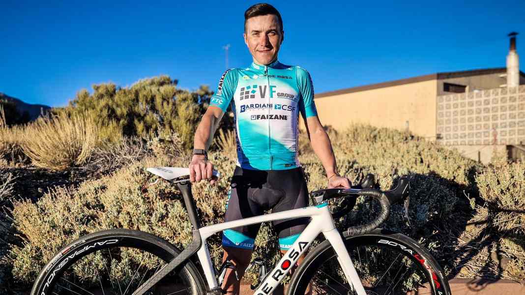 Cycling oldie finds new team: Pozzovivo beckons Giro record at the age of 41
