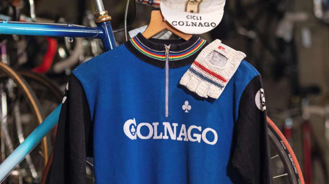 Retro on a road bike: Stylish from head to toe - Outfit & parts