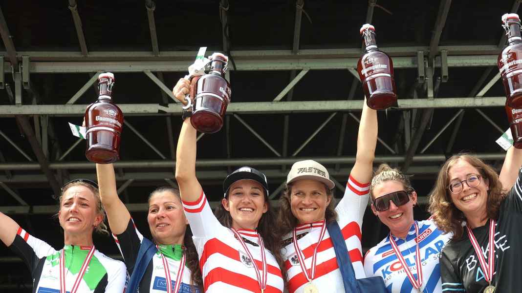 Elena Roch und Anna Bachmann gewinnen österreichischen Ultraradsport Meistertitel