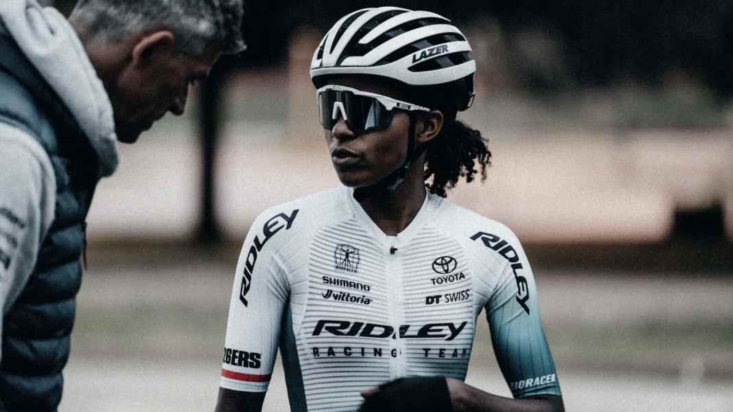 Malgré l'interdiction du vélo aux championnats du monde de cyclisme : l'histoire d'une participante aux championnats du monde