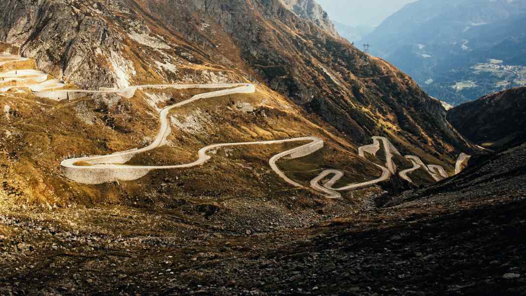 Gotthard Pass: First European Mountain Championships on the Tremola Pass road