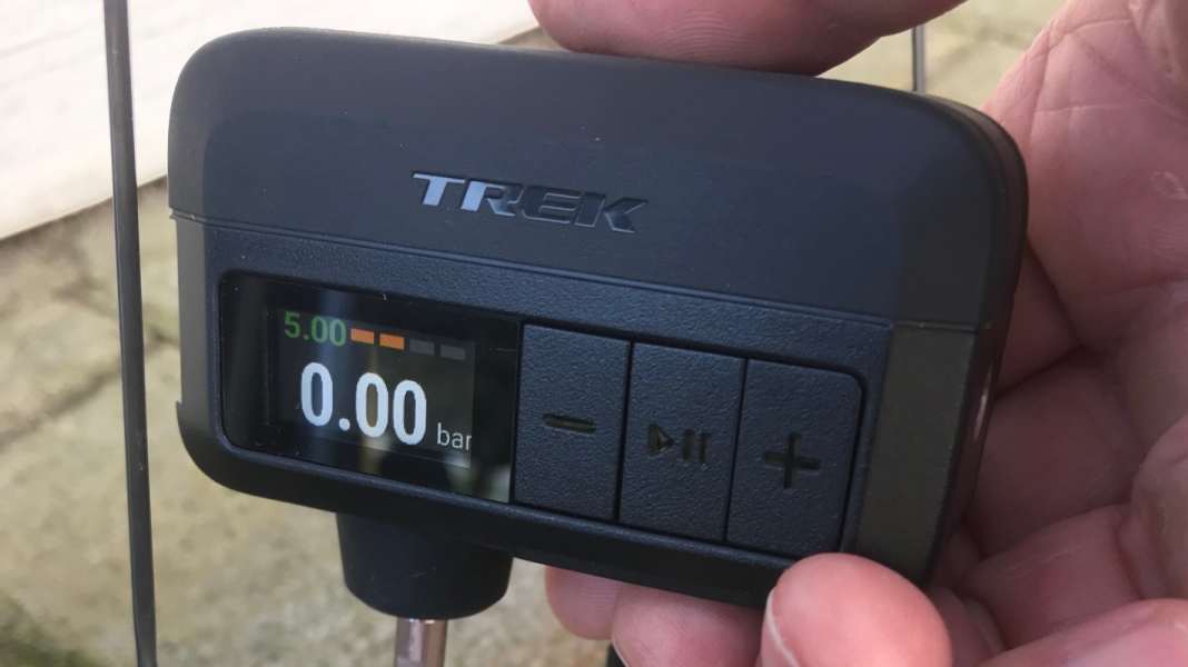 Dégonfler les pneus : la bonne pression pour le vélo de course, le gravel et le VTT