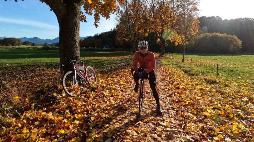 Es wird kalt draußen: Warm und sicher Radfahren im Herbst