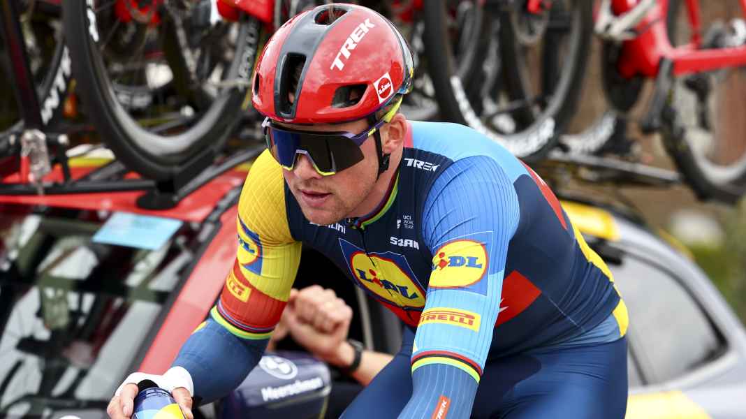 Flandern-Rundfahrt: Nach Massensturz: Pedersen will starten, van Aert operiert