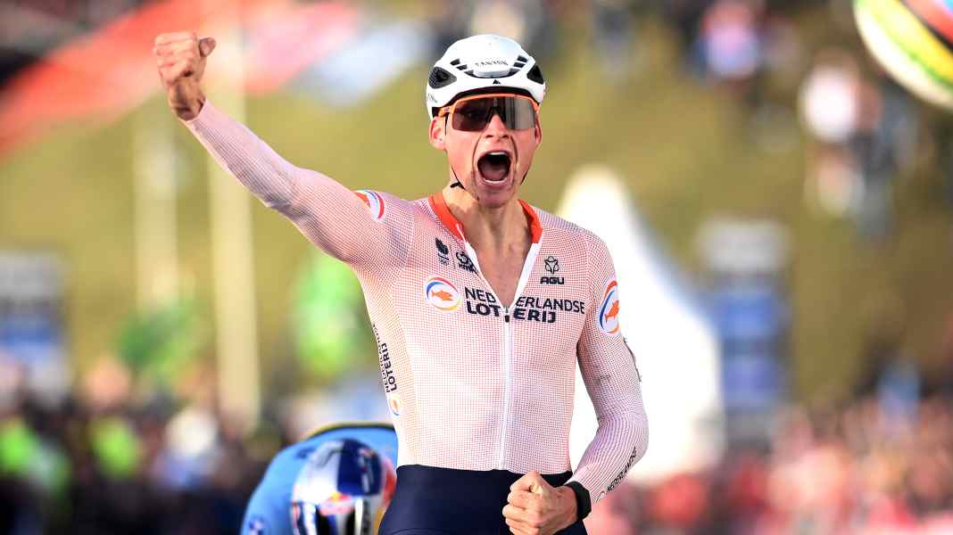 Cyclocross-WM 2023: Van der Poel bezwingt van Aert im Duell der Giganten