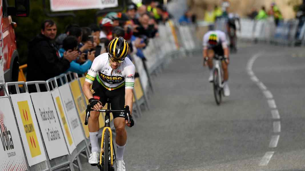 Packendes Duell: Roglic weist Evenepoel bei Bergankunft in die Schranken