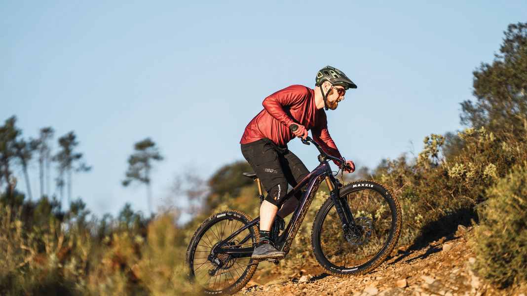 Branchen-Stimmen: Sind Minimal-Assist-Bikes tot? 5 Meinungen zu Light-E-MTBs