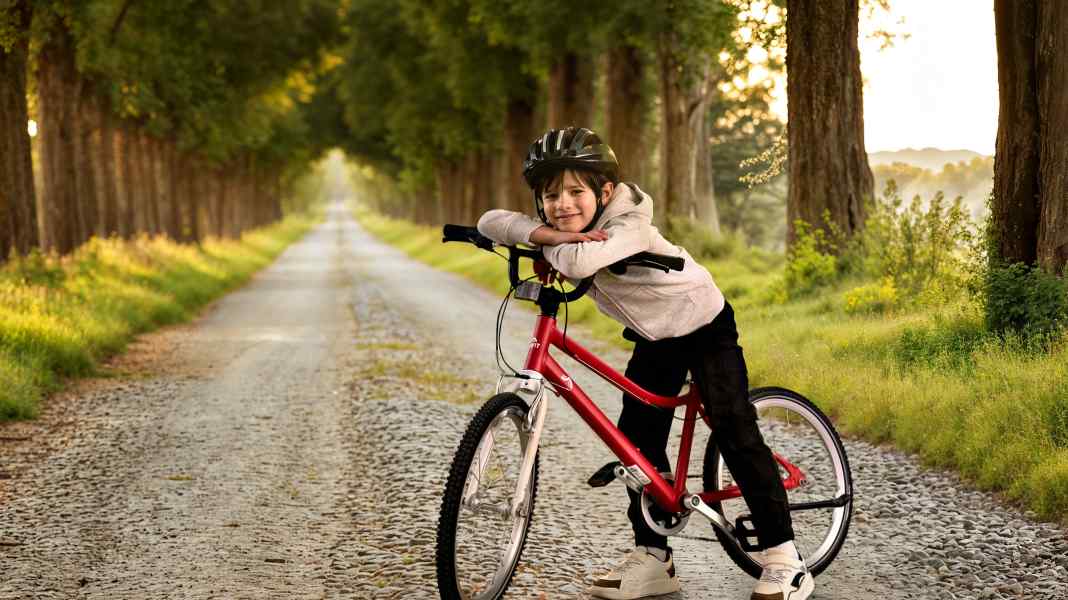 Kinderfahrrad von Lidl: Crivit Light 20 - super günstig, leichter als Woom!