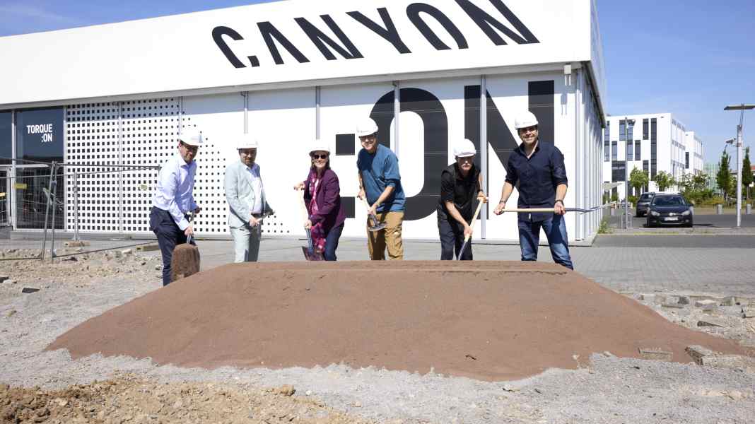 Canyon E-Bike World: Neues Erlebniszentrum für 800 E-Bikes in Koblenz