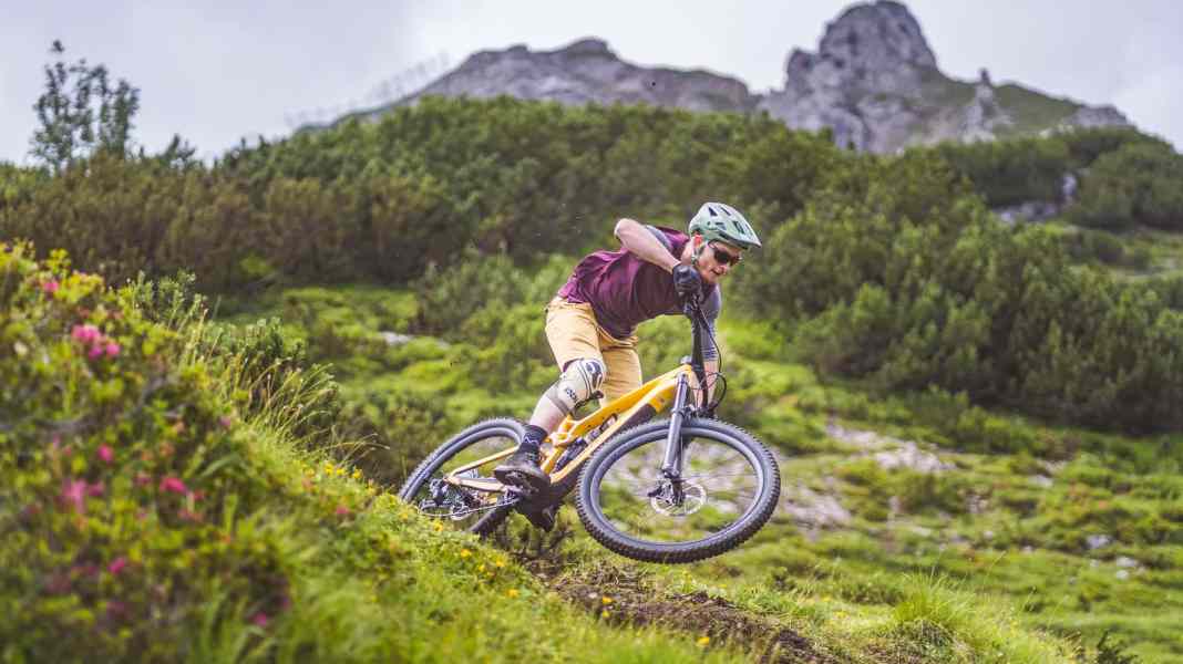 EMTB-Test TQ Mini-Motor: Trek Fuel EXe 9.9 XX1 AXS mit TQ HPR50 Motor