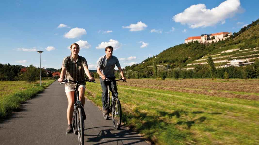 Auf dem Unstrut-Radweg durchs Weinbaugebiet