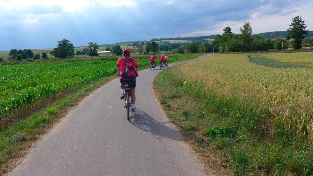 1000 Kilometer Apfelwein- und Obstwiesen-Radrouten in Hessen