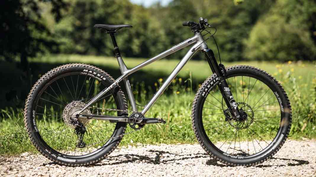 Preis-Leistungs-Kracher: Commencal Meta HT AM