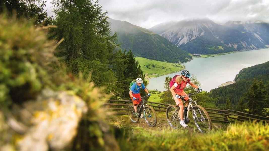 Sechs E-Hardtails ab 2500 Euro im Test